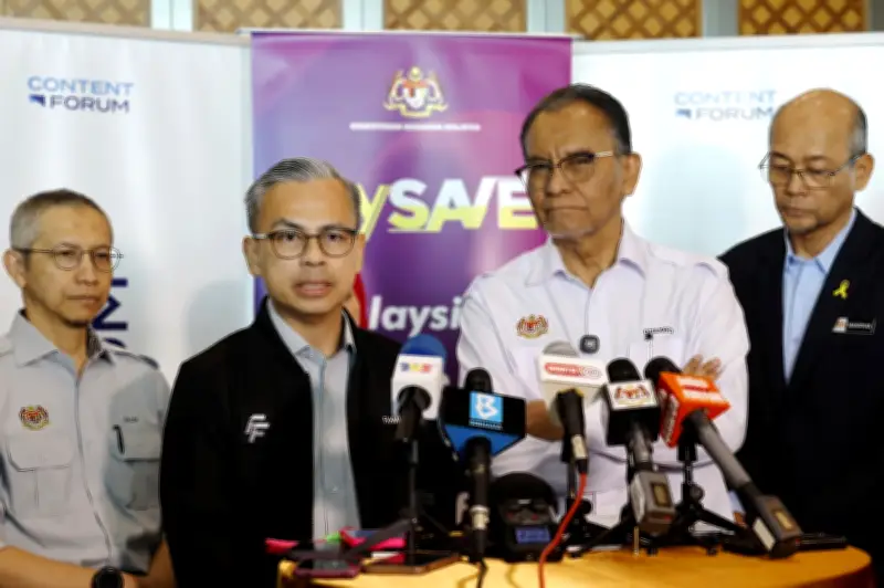 Fahmi dan Dzulkefly nasihat jangan bakar jambatan dalam politik