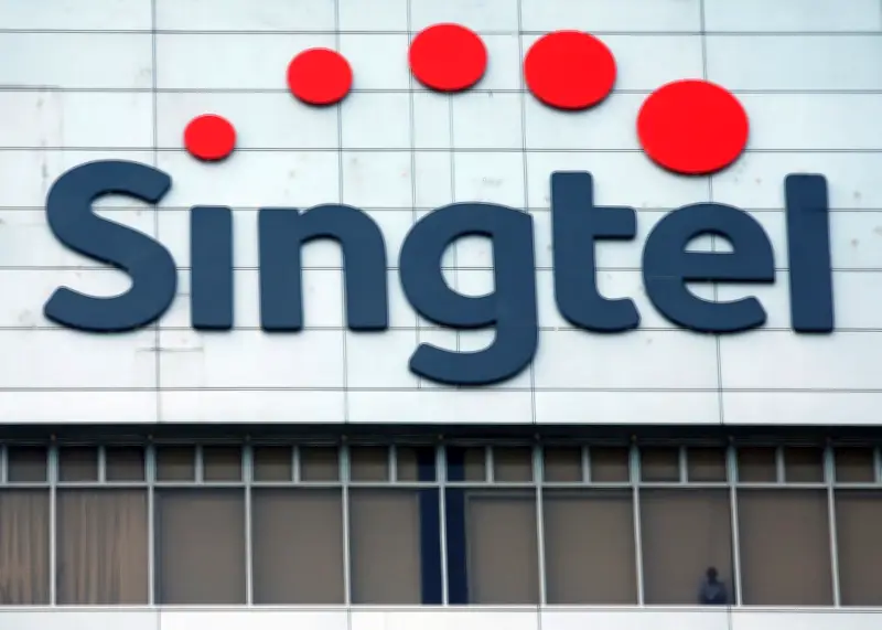 Gaji CEO Singtel dipotong 17% selepas gangguan rangkaian di Singapura dan Australia