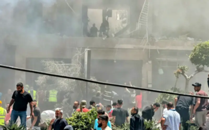 Israel serang sasaran Hizbullah di pinggir selatan Beirut, dua maut
