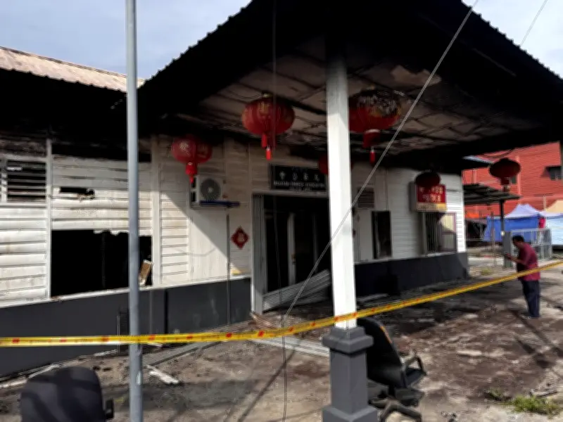 Kebakaran musnah 80 peratus pejabat MCA Yong Peng, cari premis sementara