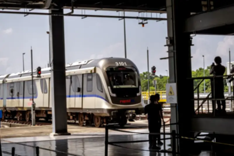 Kerajaan mahu bina rumah mampu milik di tapak park-and-ride LRT3