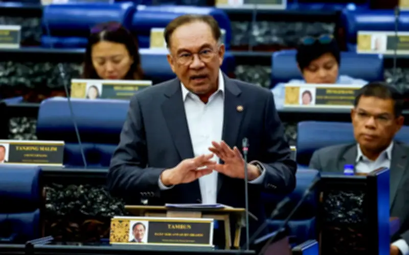 Kerajaan tak pernah haramkan program di Felda, kata Anwar