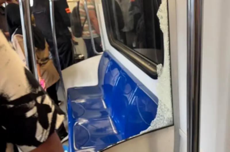 Lima penumpang cedera tren LRT Kelana Jaya berhenti mengejut