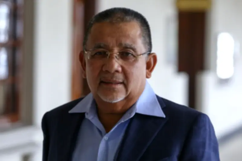 Mahkamah Persekutuan tolak rayuan akhir Isa Samad, sabitan rasuah RM3 juta kekal