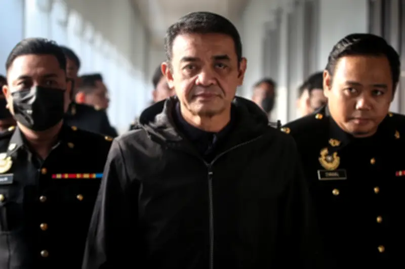 Mahkamah rampas Rolex dan barang kemas kakak ipar bekas Ketua Tentera