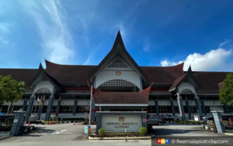 Mahkamah Tinggi kekalkan status quo krisis Negeri Sembilan
