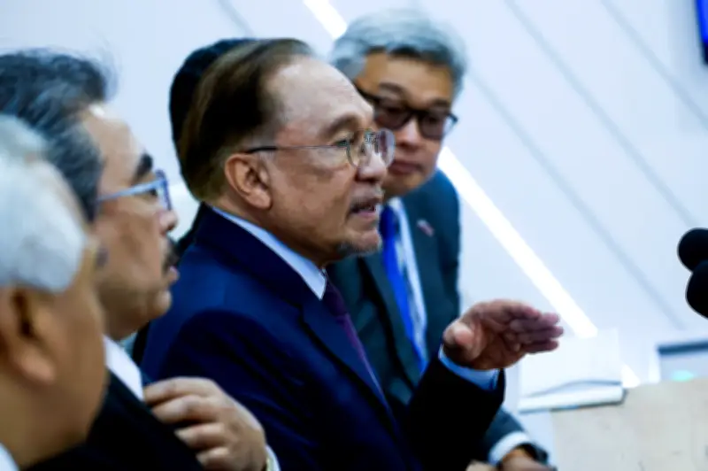 Malaysia akan teroka penggunaan mata wang tempatan secara serius dalam perdagangan dua hala