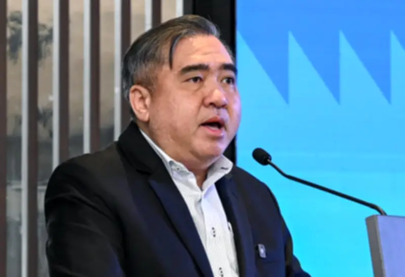 Malaysia mesti modenkan pelabuhan, lindungi laluan perkapalan - Loke