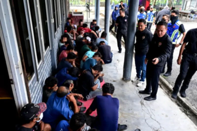 Nada serbu pusat transit dadah di Terengganu, 196 penagih ditahan termasuk dua penjawat awam