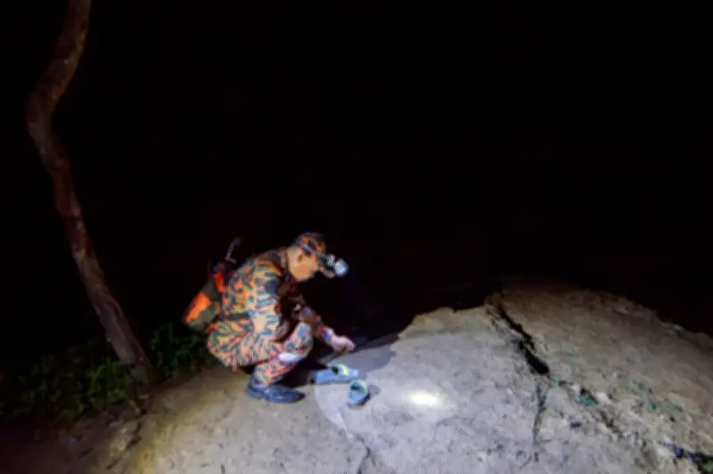 Operasi SAR kanak-kanak lelaki lemas di Sungai Ganggarak Permai diteruskan malam