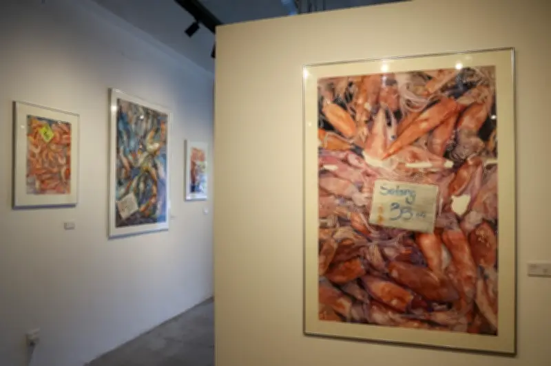 Pameran 'Berapa Sekilo' Ryzalman Misran Hidupkan Nostalgia Pasar Basah