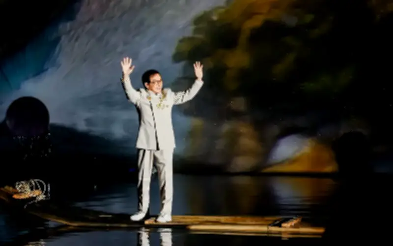 Panduan Jackie Chan untuk Menikmati Keindahan Guilin yang Perlahan