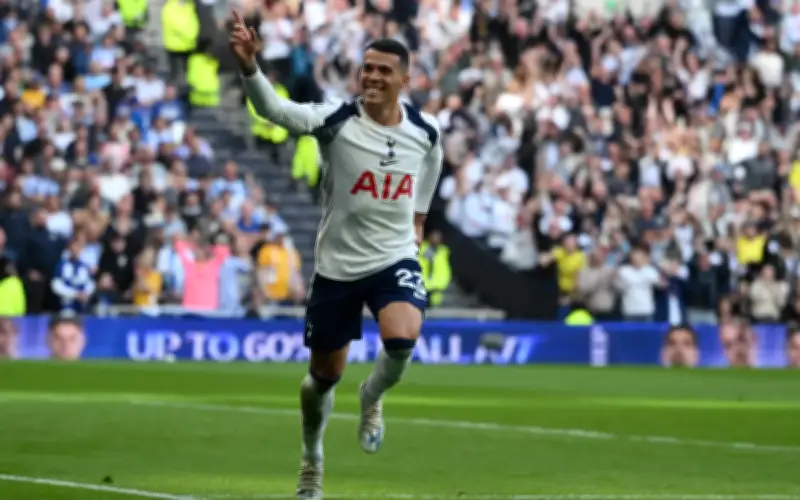 Pemain Pertahanan Spurs Porro Tandatangan Kontrak Baru