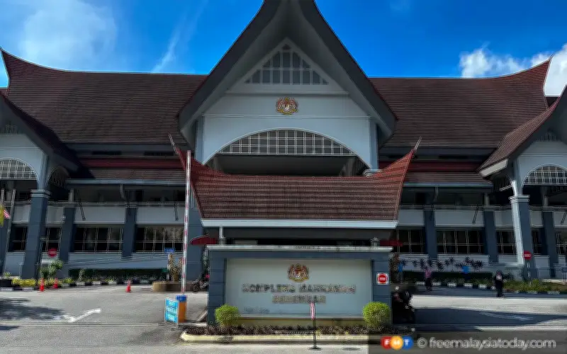 Penari bebas pertuduhan rogol remaja di hotel China