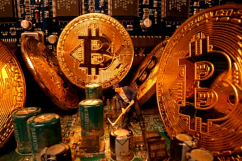 Pengurus IT dan pembantu tidak mengaku 10 pertuduhan rasuah Bitcoin di PJ