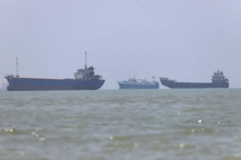 Perjanjian AS-Iran Berkuat Kuasa, Trafik Minyak Selat Hormuz Kembali Normal
