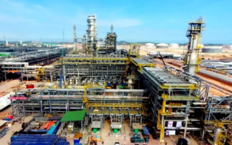 Petronas Chemicals Diturun Taraf Susulan Keamanan Timur Tengah