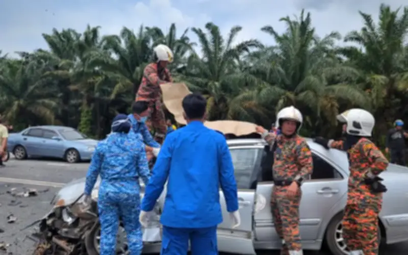 Polis tahan remaja 19 tahun, adik mati dalam nahas 5 kereta di Kluang