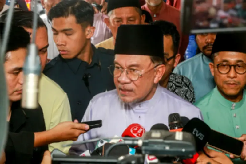 PRN Johor: Anwar gesa parti jaga adab, elak sikap sombong