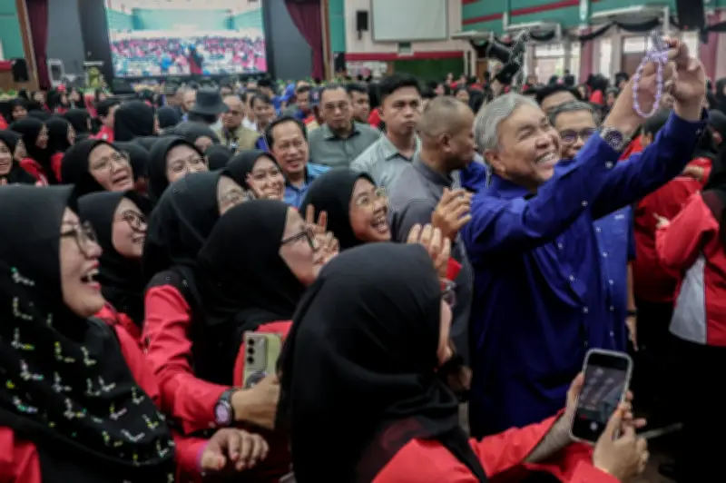 PRN Johor: Zahid jamin kerajaan negeri terus sokong penuh Putrajaya
