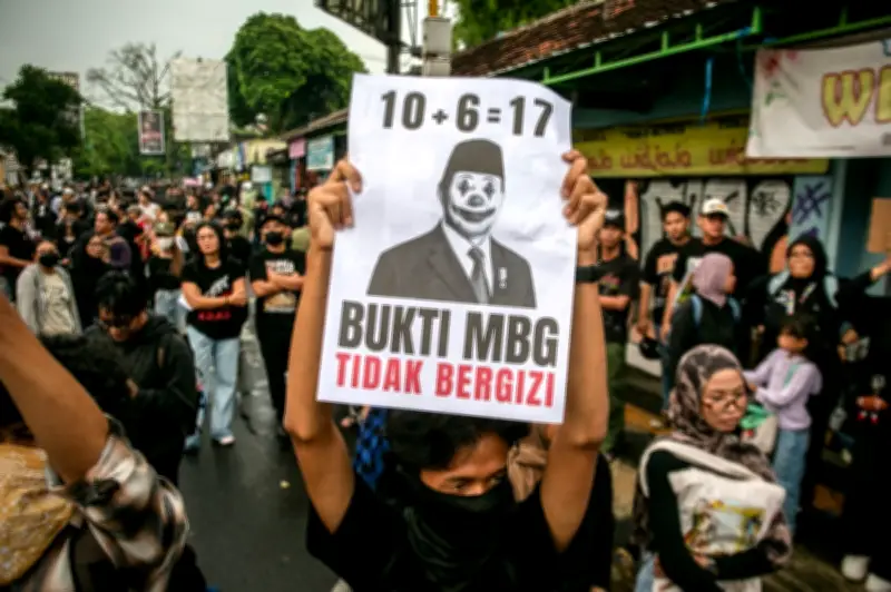 Program Makanan Percuma Indonesia Hadapi Bantahan, Keracunan dan Rasuah