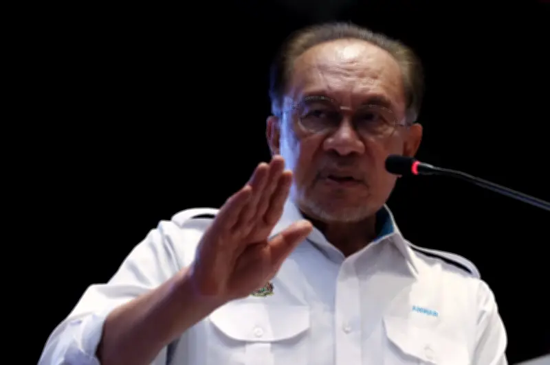 PRU antara parti, jangan libatkan istana: Anwar