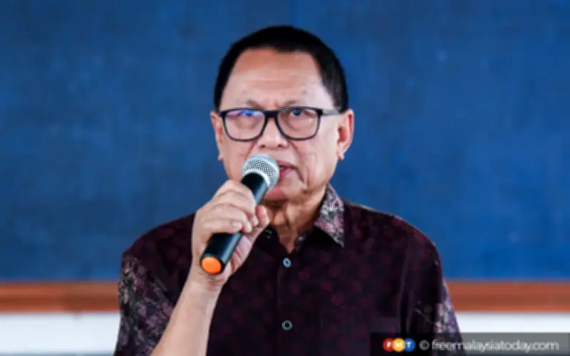 Puad Zarkashi bayang 'langkah berani' pada hari penamaan calon Johor