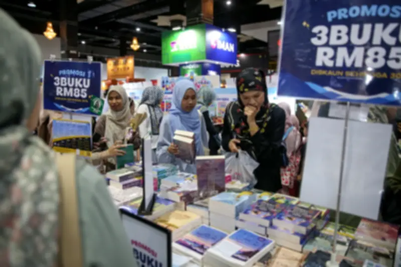 RM100 Voucher MADANI: 2.2 Juta Pelajar Mula Tebus Esok