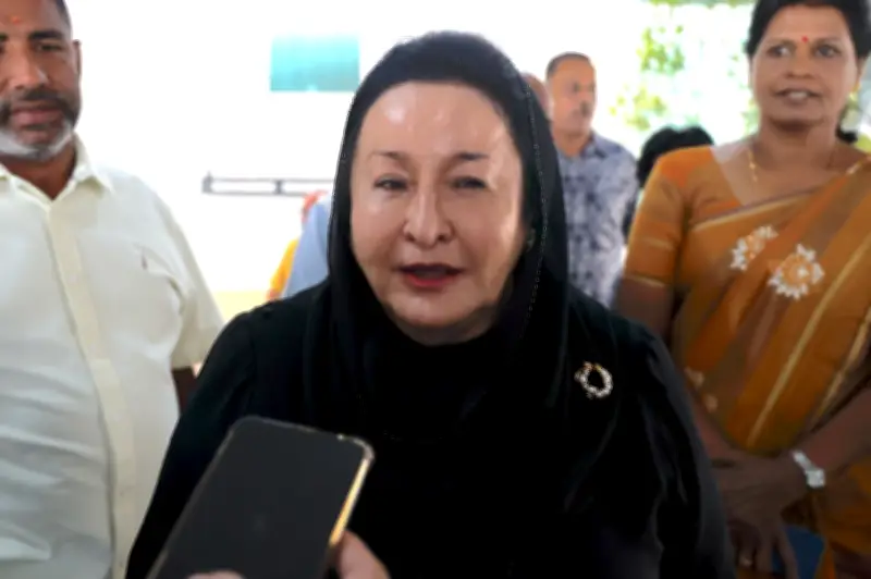 Rosmah nafi terbabit urusan hartanah AS$13 juta, lapor polis
