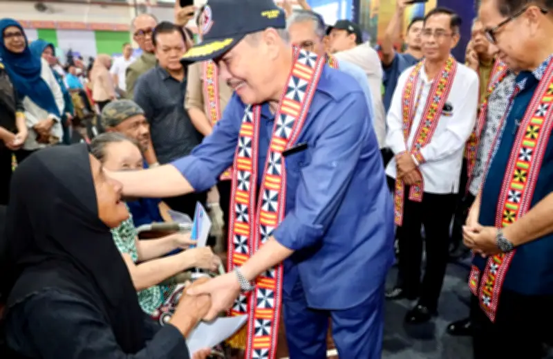 Sabah bersihkan senarai miskin tegar, 57,710 isi rumah masih miskin