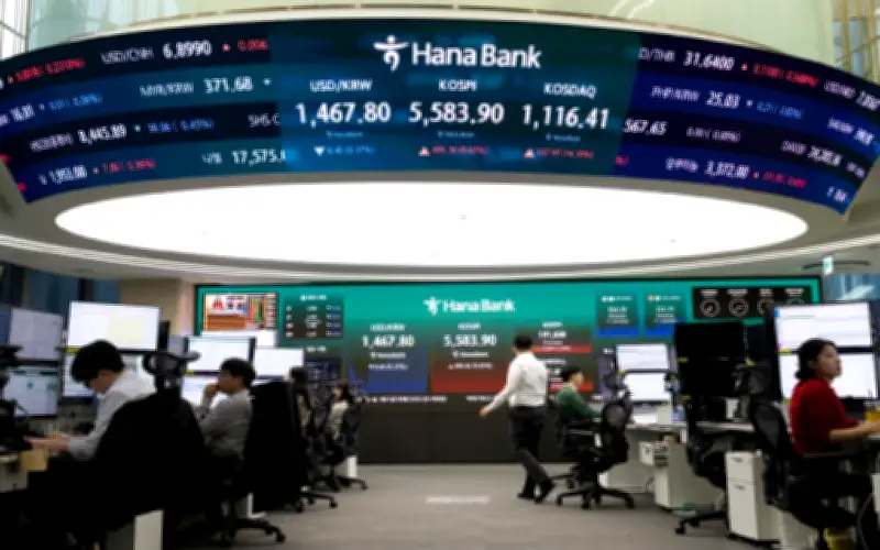 Saham Global Merosot, Apple Naikkan Harga Gegarkan Pasaran Teknologi
