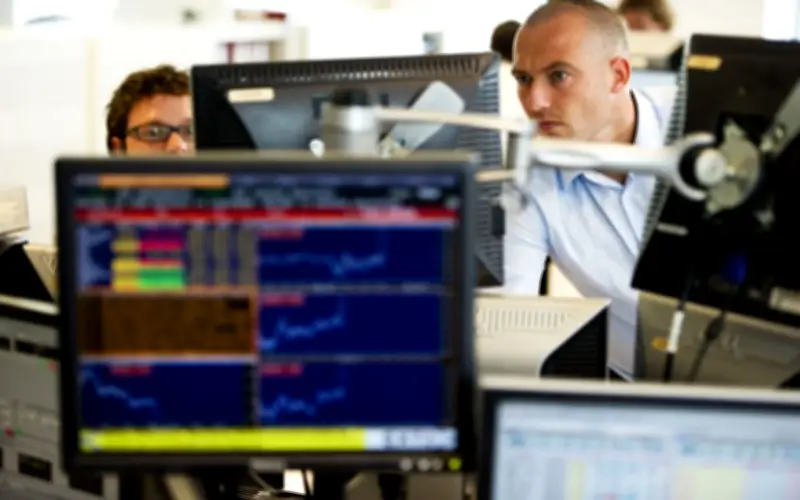 Saham merosot selepas rundingan AS-Iran tertangguh, yen hampiri paras terendah 40 tahun