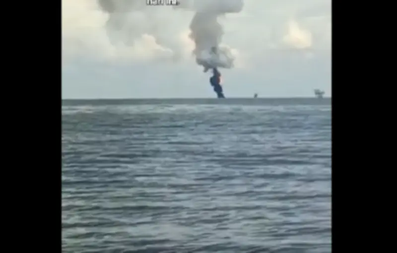 Sambaran Petir Pencetus Letupan Gas di Fasiliti Minyak Miri