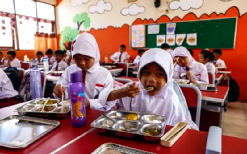 Serbuan Pejabat Agensi Makanan Percuma Indonesia oleh Penyiasat