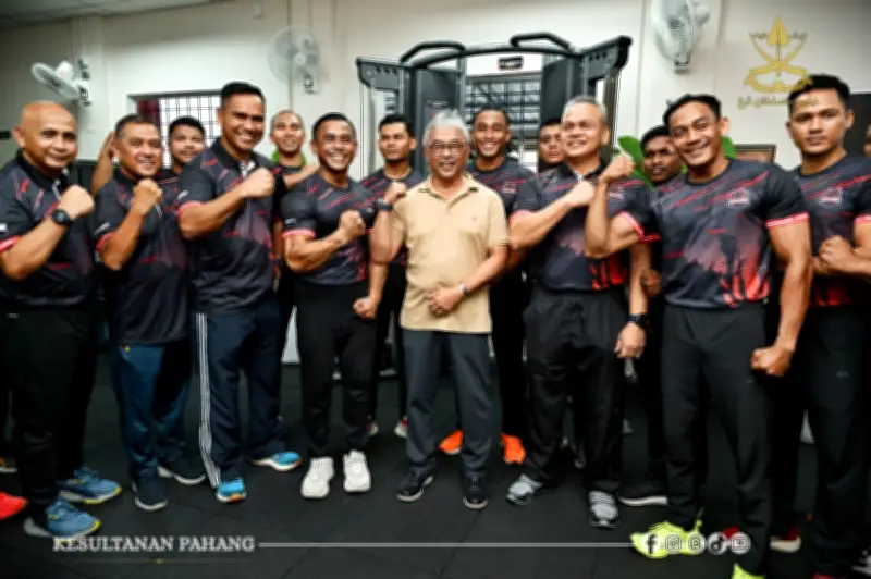 Sultan Pahang rasmi gimnasium bomba di Balai Indera Mahkota