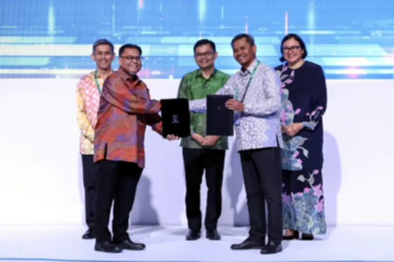 TNB dan Petronas Gas meterai perjanjian bangunkan terminal regasifikasi ketiga di Perak