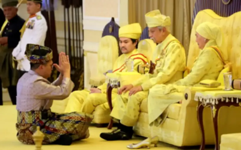 Tuanku Muhriz zahirkan Faris Johari sebagai Undang Luak Sungei Ujong ke-11