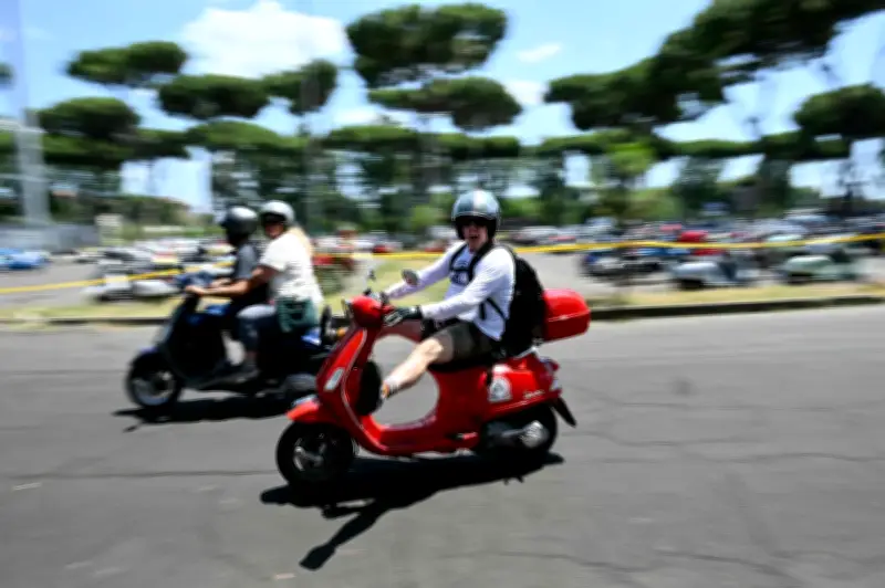 Vespa sambut 80 tahun: Ikon Itali rai ulang tahun di Kota Abadi