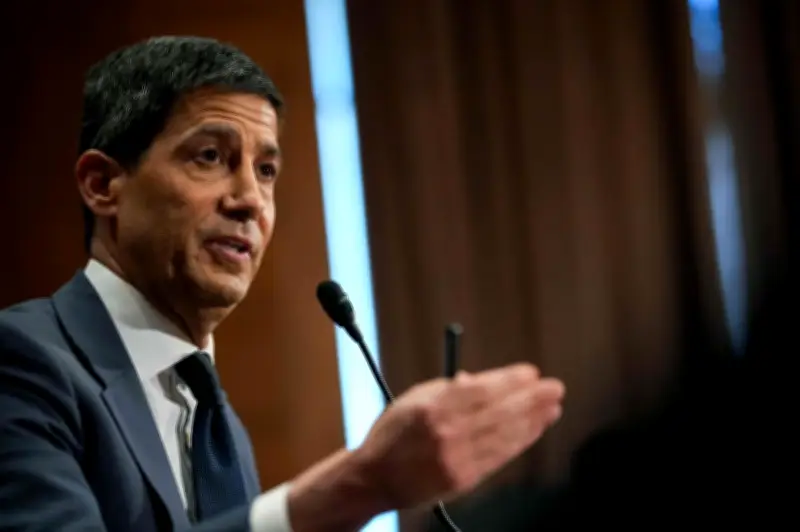 Warsh pengerusi mesyuarat FOMC pertama di tengah tekanan Trump dan inflasi