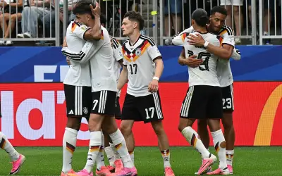 Adidas kehabisan huruf 'V' kerana peminat Jerman berebut baju Piala Dunia