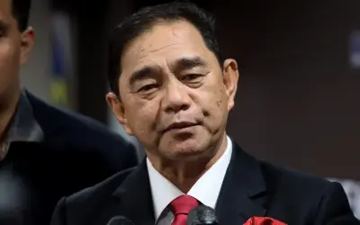 Akaun Facebook Menteri Sabah Digodam, Polis Lapor