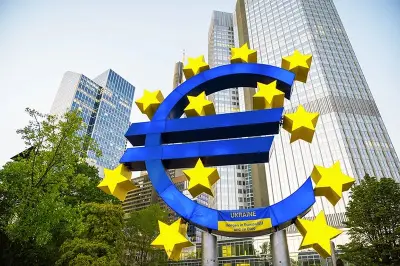 Aktiviti perniagaan zon euro susut Mei, inflasi perang meningkat
