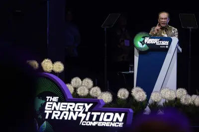 Anwar: Krisis Selat Hormuz Dedah Kelemahan Ekonomi Bahan Api Fosil
