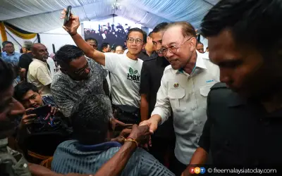 Anwar puji projek perumahan Bukit Kiara sebagai 'bersejarah'