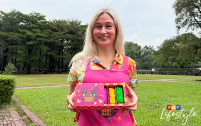 Baby Bars: 'Minah Salleh' Poland Cipta Coklat Rasa Tempatan