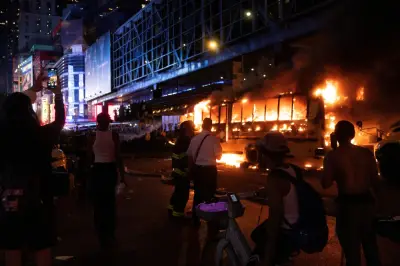Bas ulang-alik Piala Dunia dibakar, remaja ditembak ketika sambutan liar di Manhattan