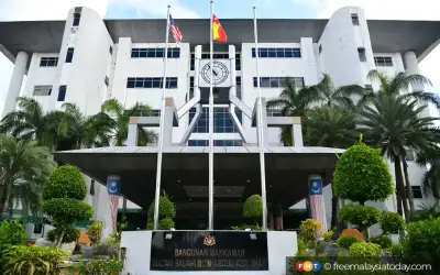 Dua pekerja IT didakwa rasuah pegawai TNB RM56,000