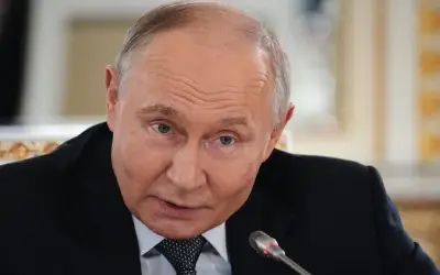 Ekonomi lemah, ancaman dron Ukraine bayangi forum 'Davos Rusia'