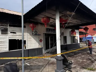 Kebakaran musnah 80 peratus pejabat MCA Yong Peng, cari premis sementara