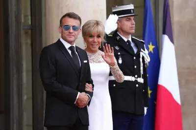 Macron pakai cermin mata aviator viral lagi sebab masalah mata berulang